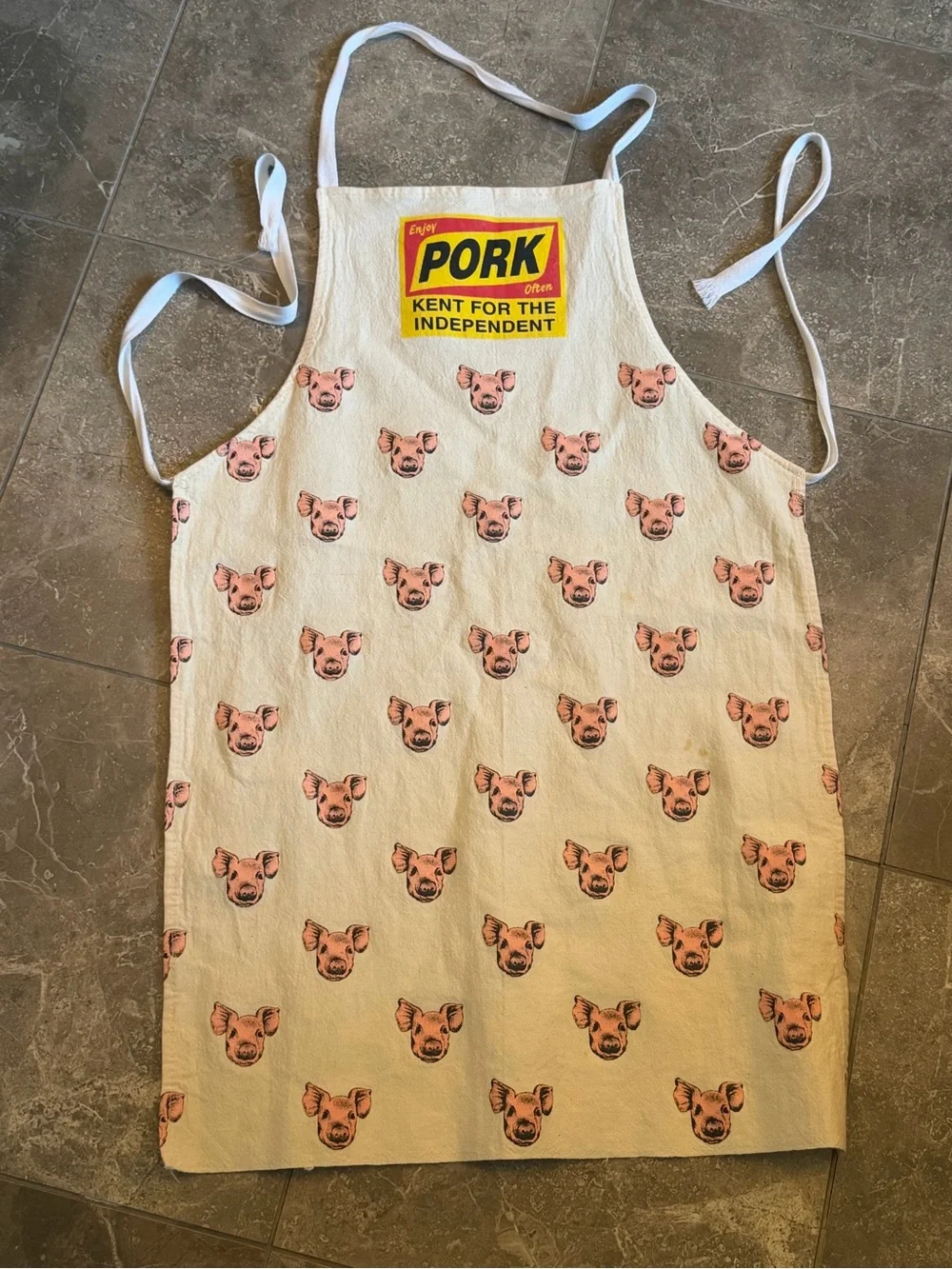 Vintage Cream Apron with Pink Pig Print